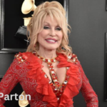 “Dolly Parton Rocks Thanksgiving Halftime Show in Bedazzled Cowboys Outfit! You Won’t Believe the Surprises from Her Latest Album!”